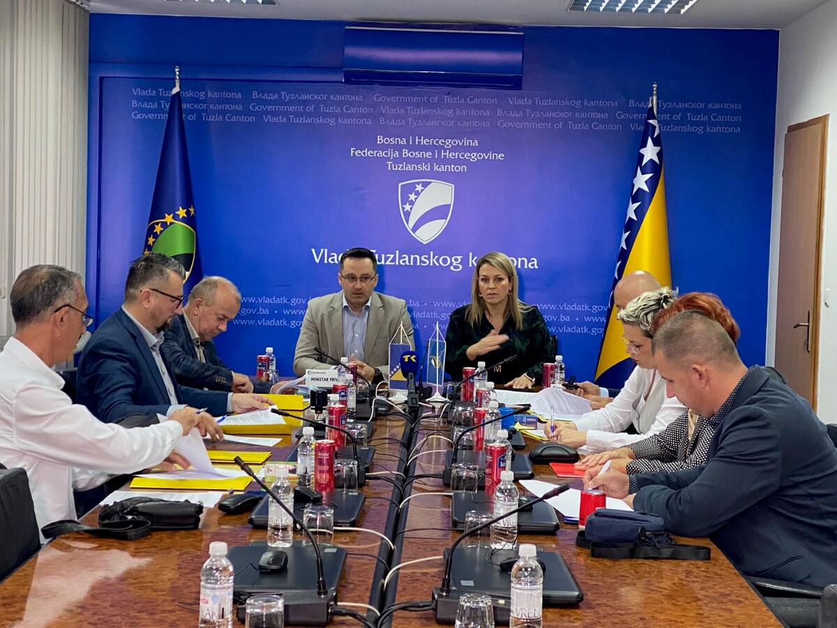 1728046832_66ffe6f010f04