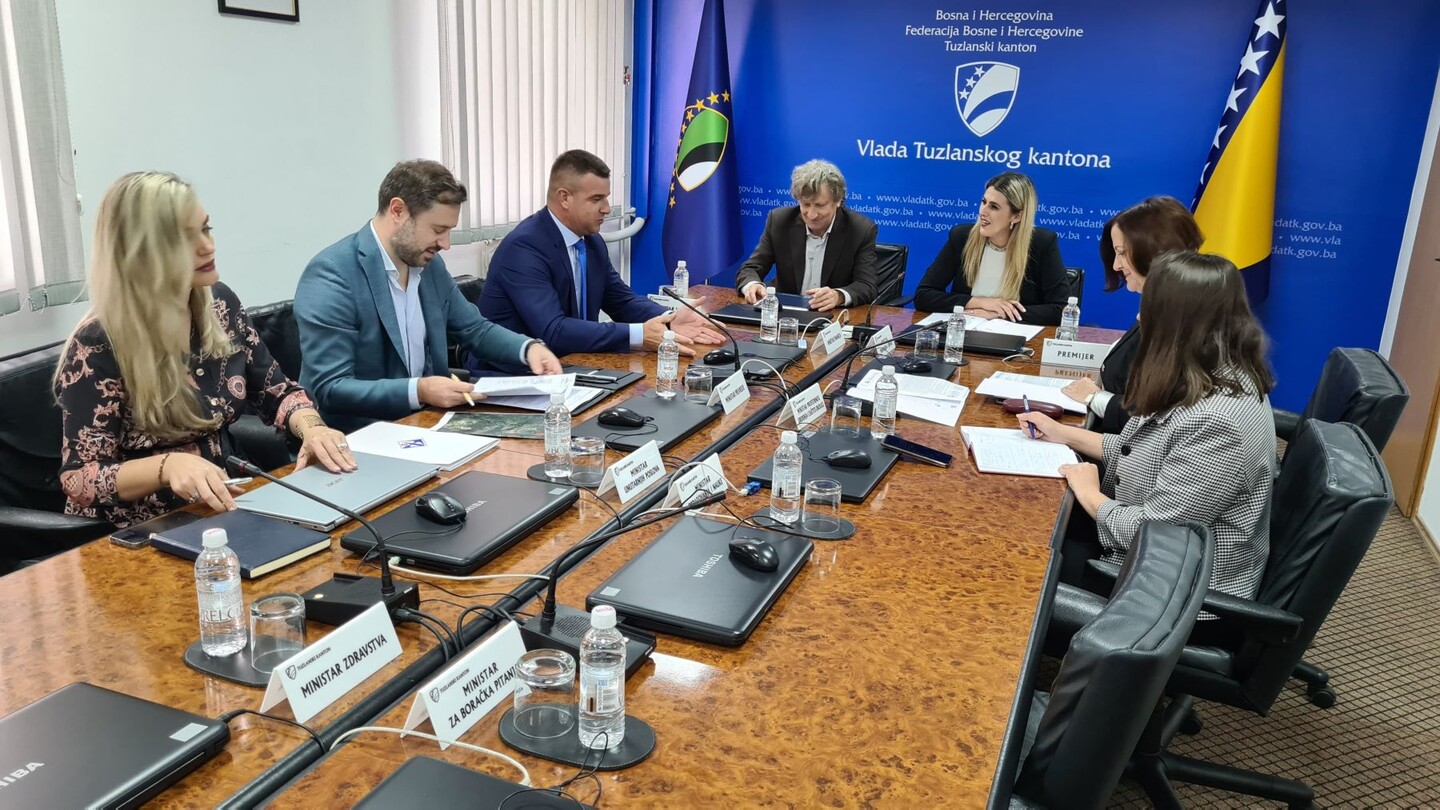 1728648030_6709135e4bd68