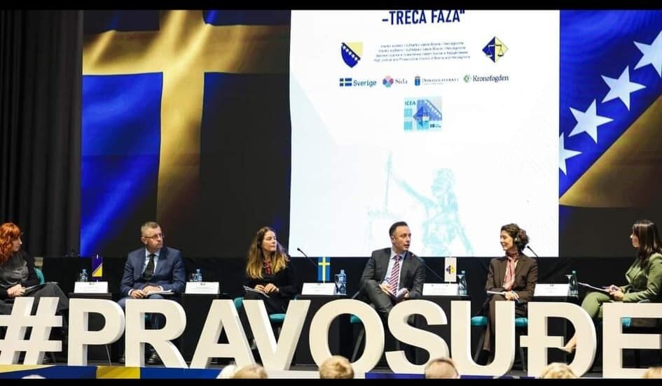 1732194028_673f2eeced28d