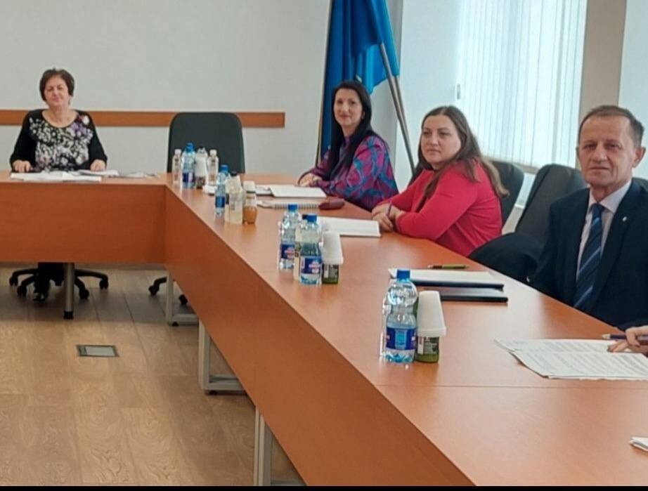 1732194030_673f2eee460e4