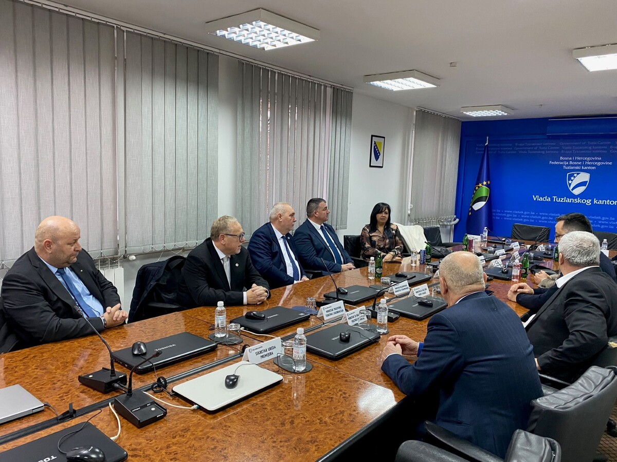 1733922028_67598cec61e9d