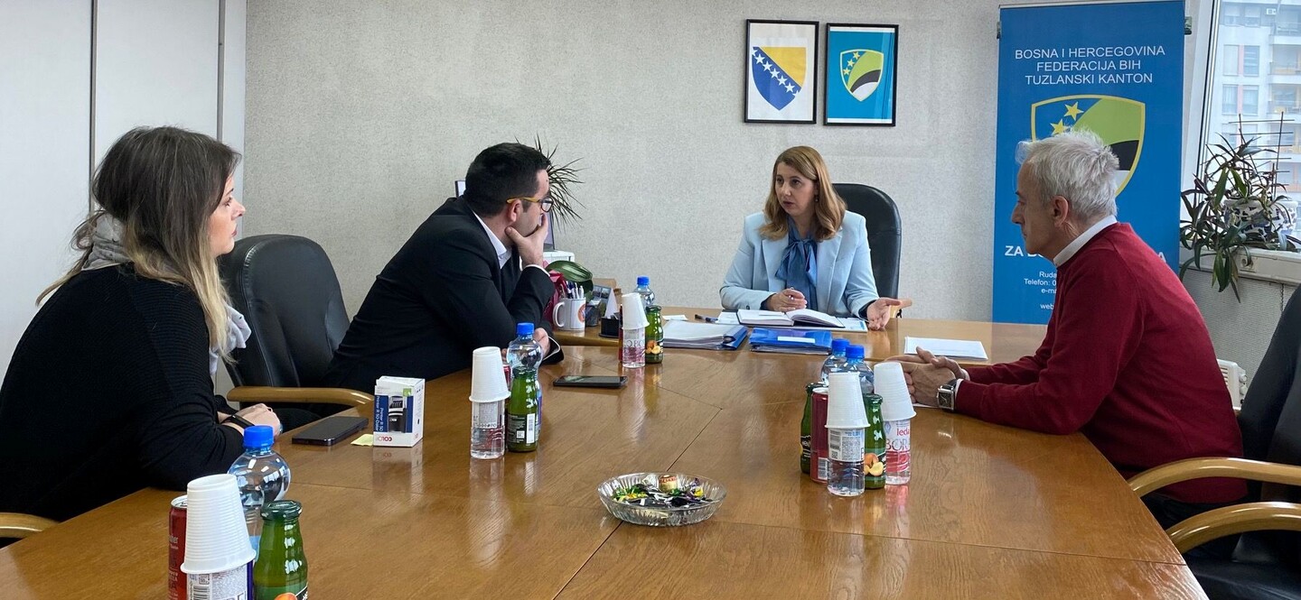 1739368821_67aca97554bf4