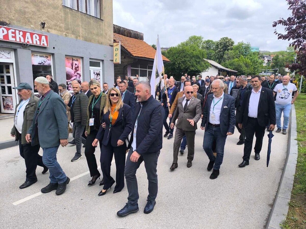 1746788424_681de048b3fa3