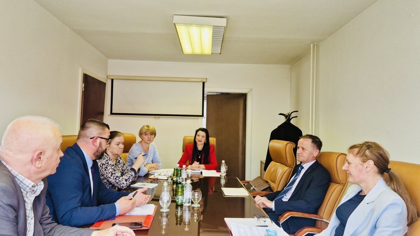 1747432830_6827b57e1a5c1