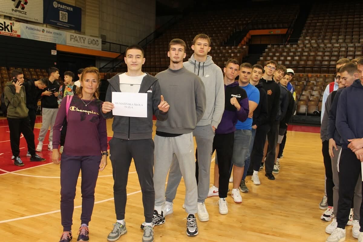 1747746018_682c7ce2bcf39