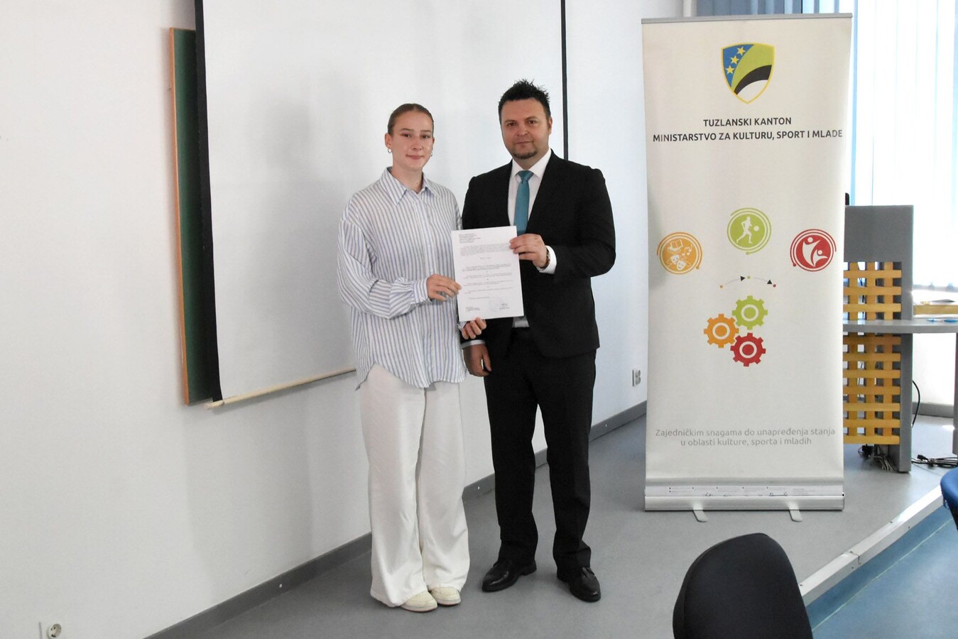 1749128418_684194e291ce6