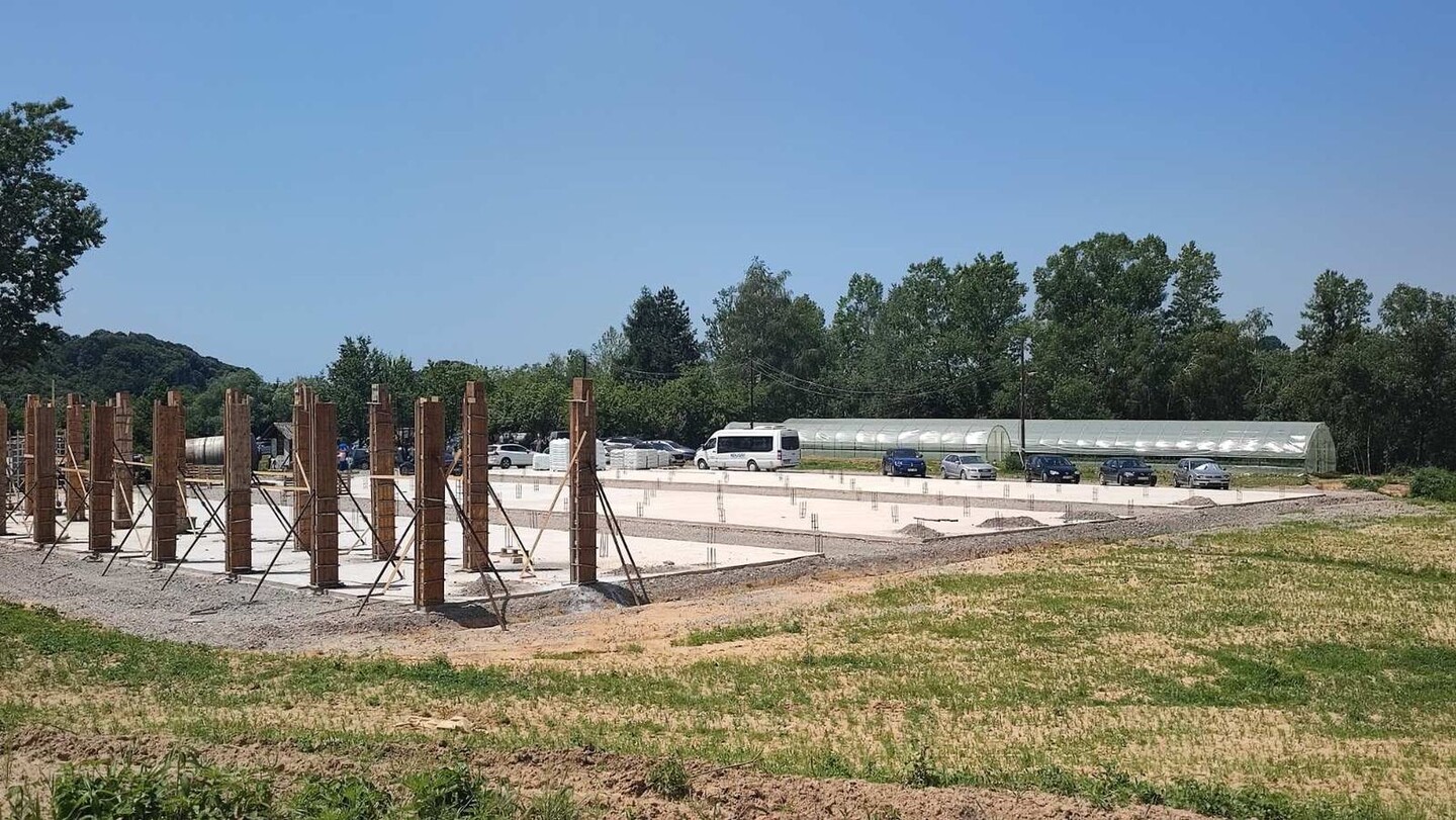 1749459627_6846a2abdc059