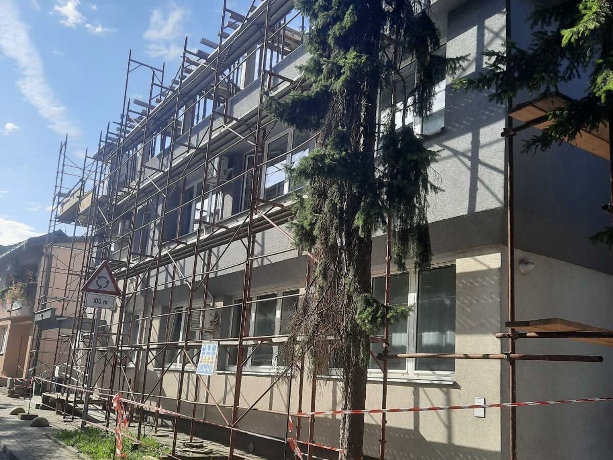 1758117629_68cabefd83044