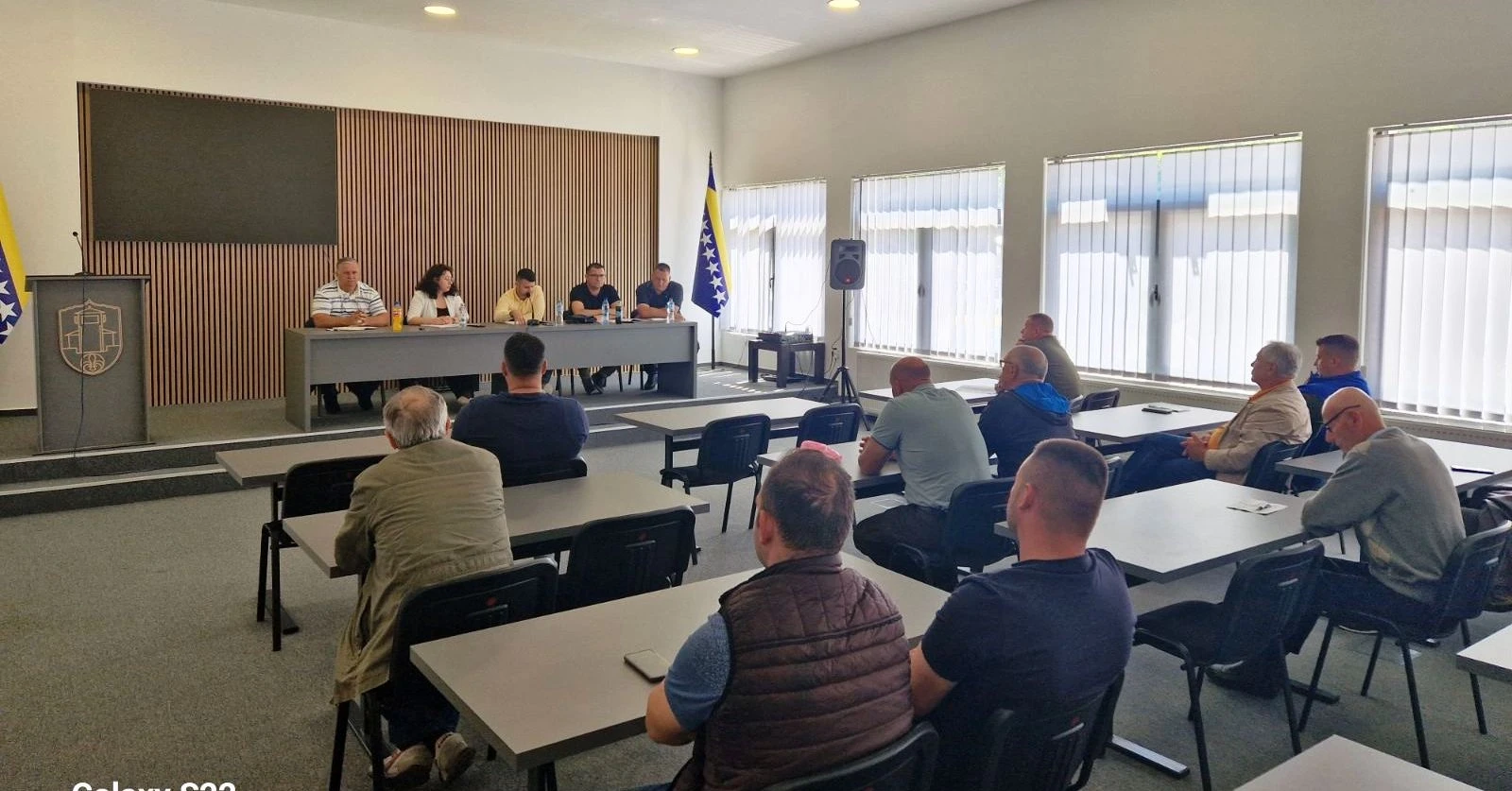 PU Gradačac - Održana edukacija na temu primjene novog Zakona o oružju i municiji TK-a za članove lovačkog društva